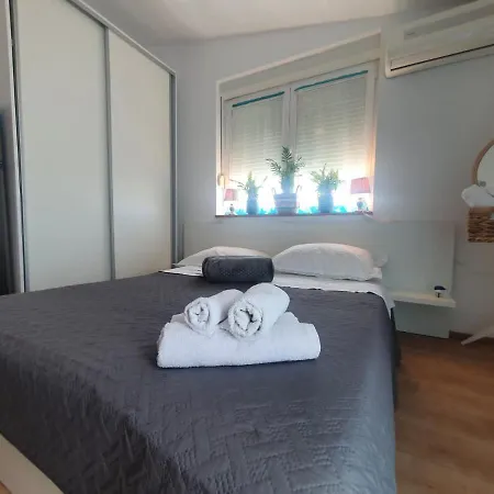 Suzana Sindija Apartment