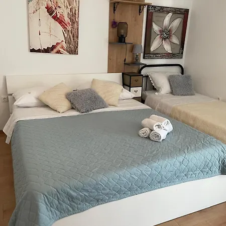 Suzana Sindija Apartment