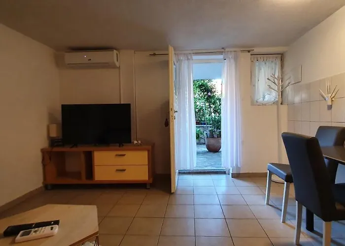 Suzana Sindija * 比比涅