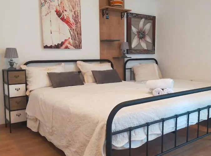 Suzana Sindija Apartamento *